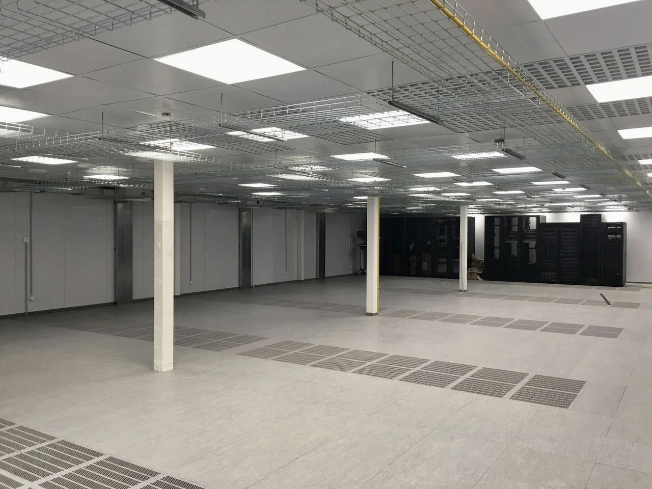 Современные системы фальшпола для дата-центров и серверных