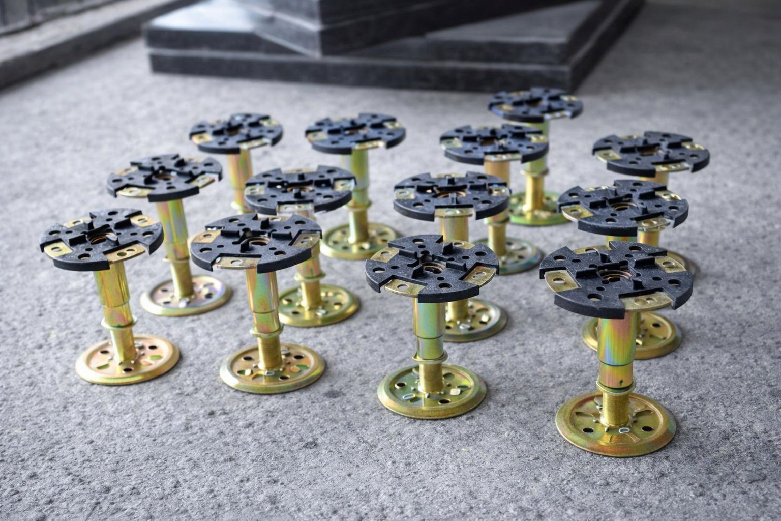 Стойки фальшпола K&R Design: надёжность и универсальность для любых проектов